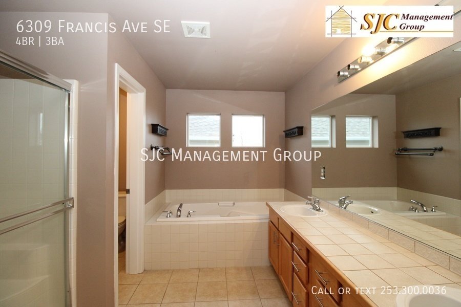 Four bedroom home in Lakeland Hills neighborhood for rent property image