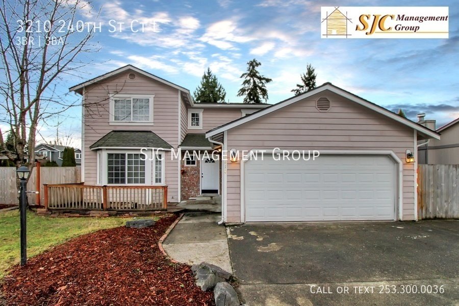 Two Story Home with Large Fenced Yard For Rent In Spanaway property image