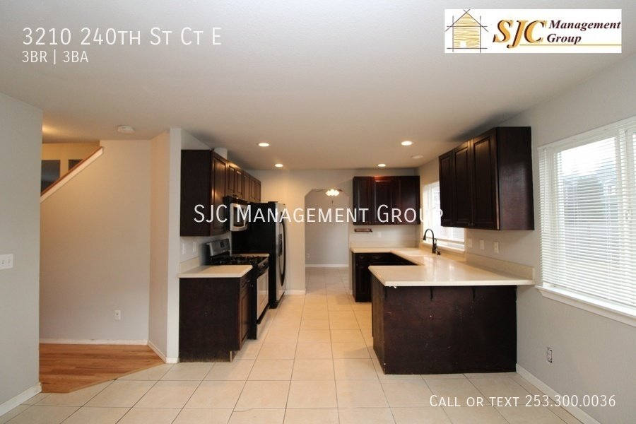 Two Story Home with Large Fenced Yard For Rent In Spanaway property image