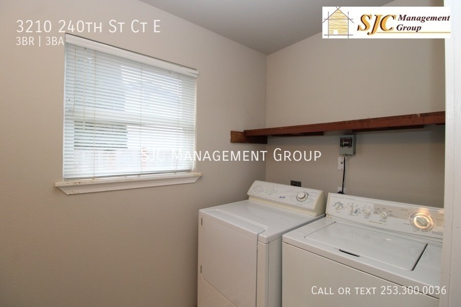 Two Story Home with Large Fenced Yard For Rent In Spanaway property image