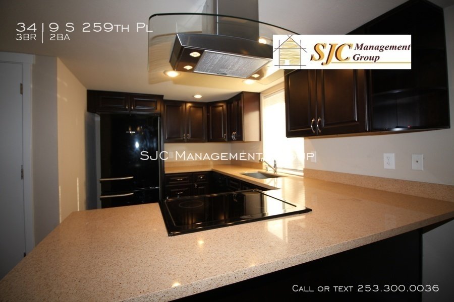 One story home for rent in Kent. property image
