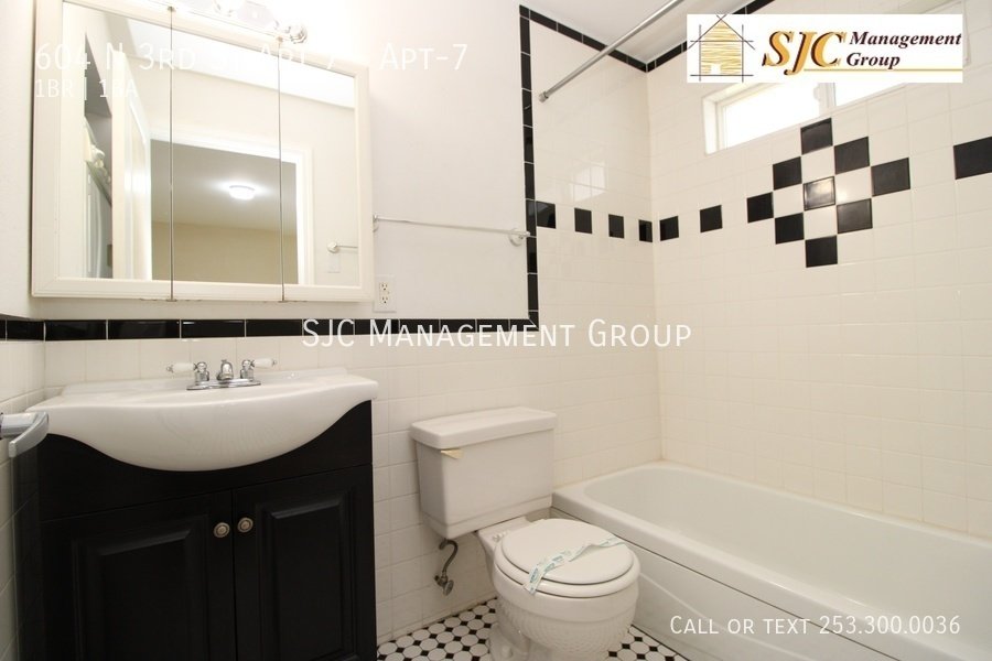 One bedroom unit for rent North Tacoma property image