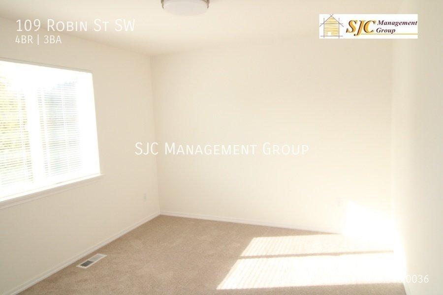 Four bedroom home for rent in Orting property image