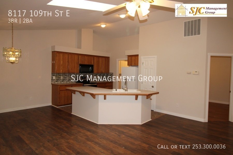 Three Bedroom 2 Bath Duplex South Hill Puyallup property image