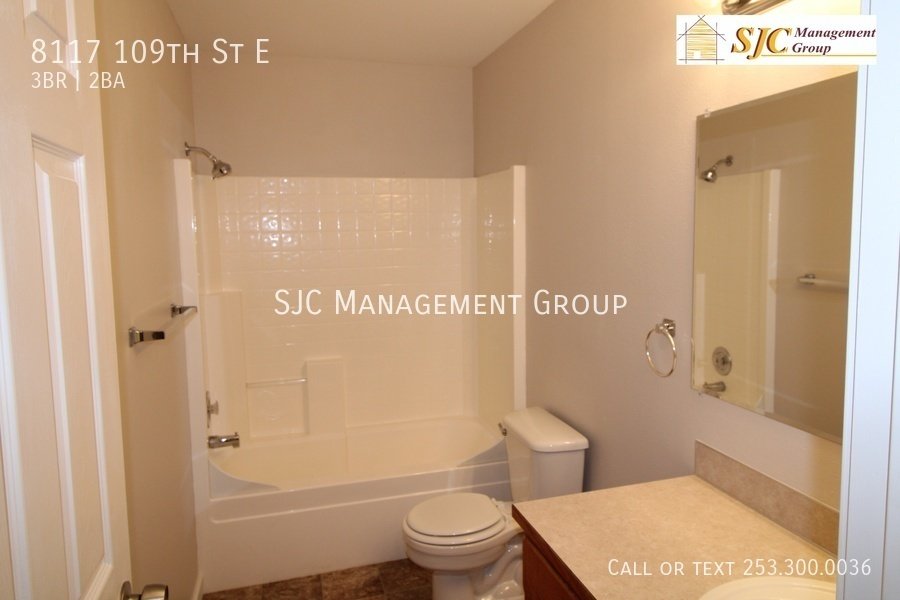 Three Bedroom 2 Bath Duplex South Hill Puyallup property image