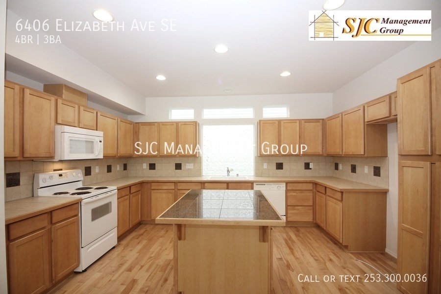 Four-bedroom home in Lakeland Hills for rent property image