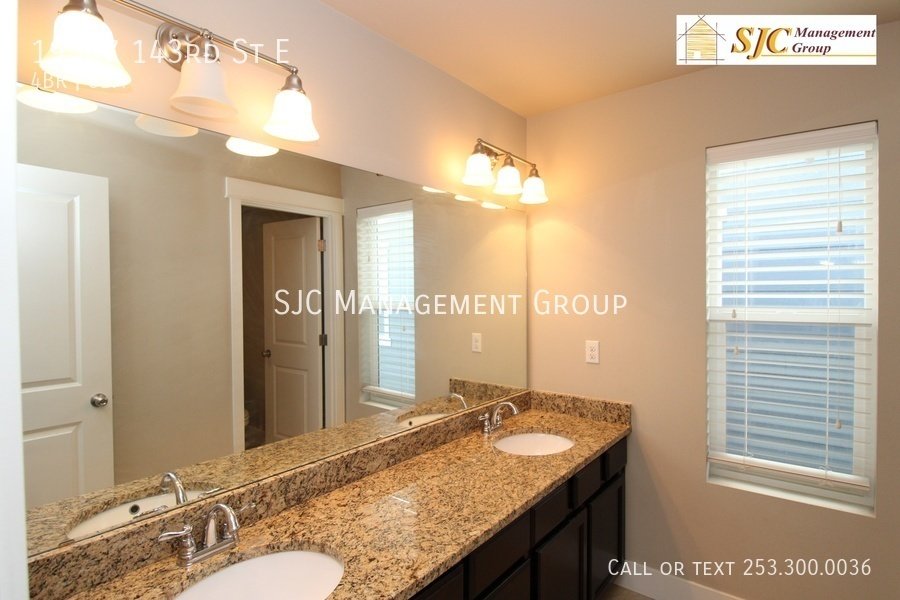 Four bedroom home in Tehaleh neighborhood of Bonney Lake property image