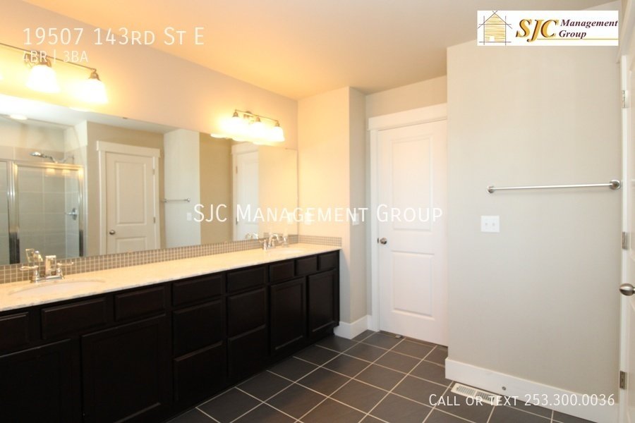 Four bedroom home in Tehaleh neighborhood of Bonney Lake property image