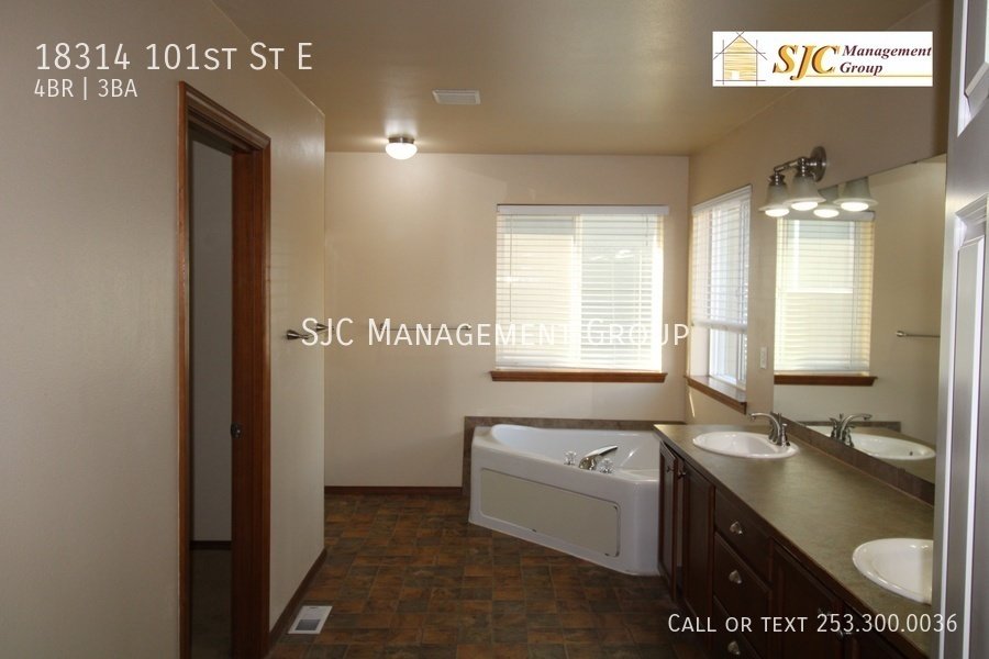 Four Bedroom+bonus room, 2.75 bath home for rent in Bonney Lake property image