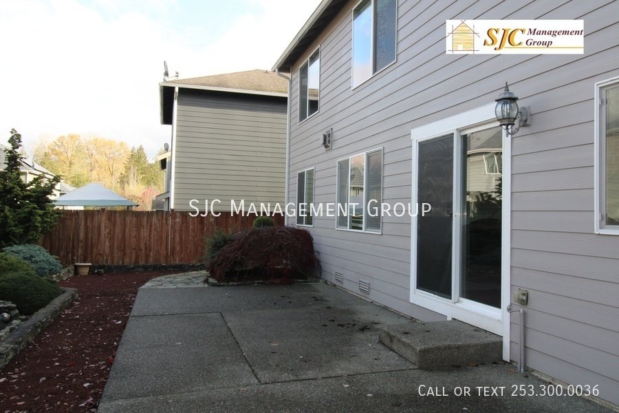 Four Bedroom+bonus room, 2.75 bath home for rent in Bonney Lake property image