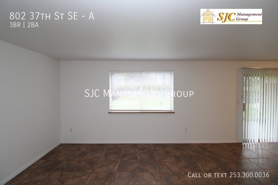 Three bed, one and a half bath town-home for rent in Auburn. property image