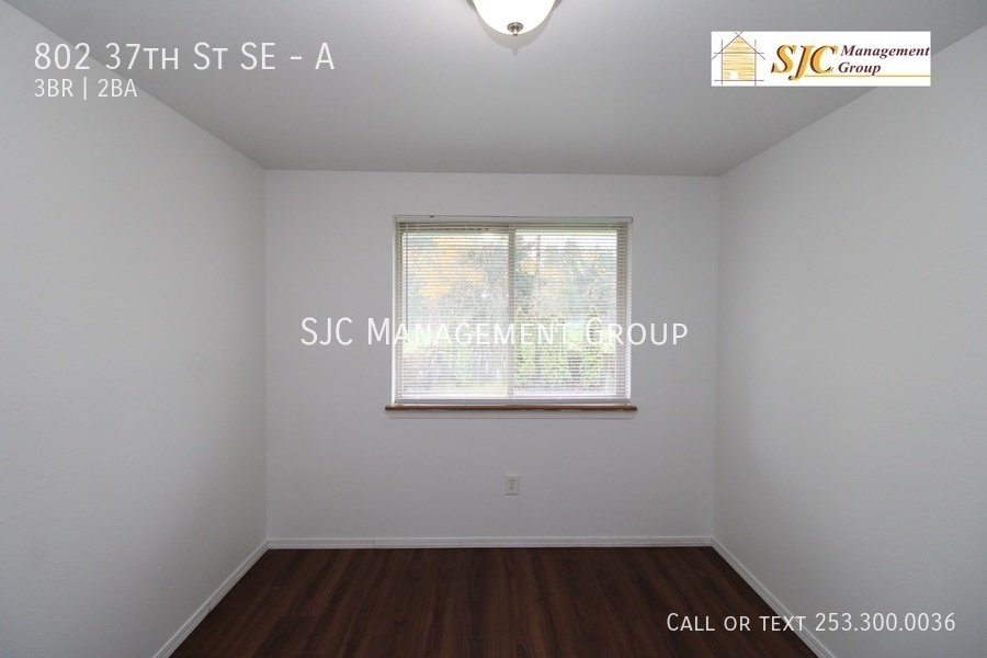 Three bed, one and a half bath town-home for rent in Auburn. property image