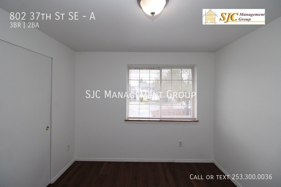 Three bed, one and a half bath town-home for rent in Auburn. property image