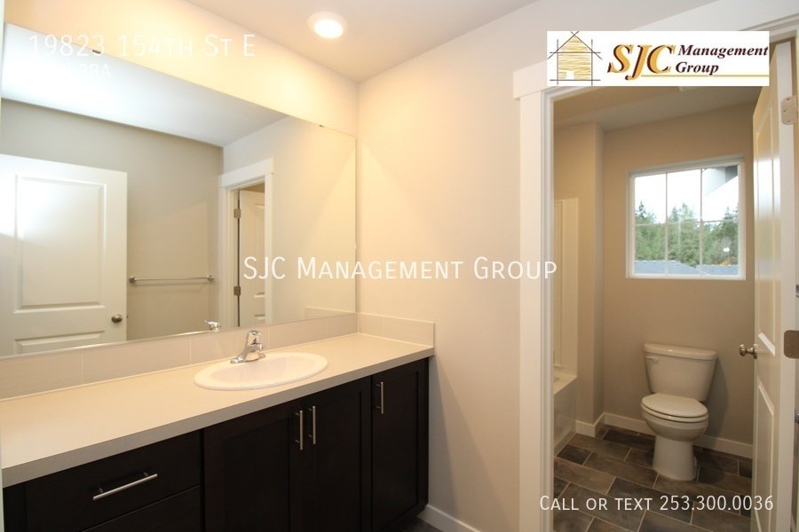 Brand new 6 bedroom Bonney Lake home for rent property image