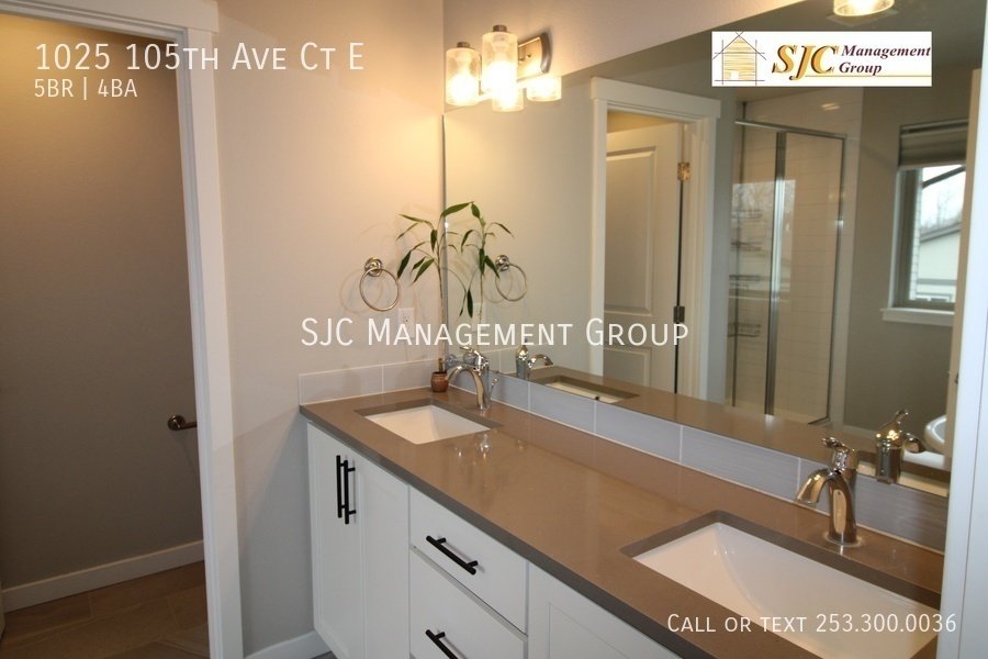 Five Bedroom 3.5 bath Townhome in Edgewood property image