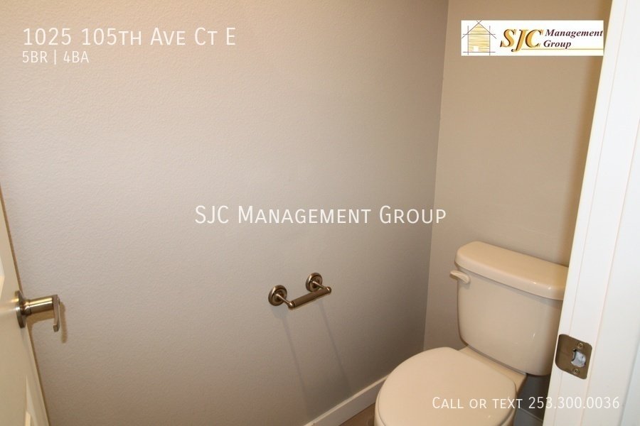 Five Bedroom 3.5 bath Townhome in Edgewood property image