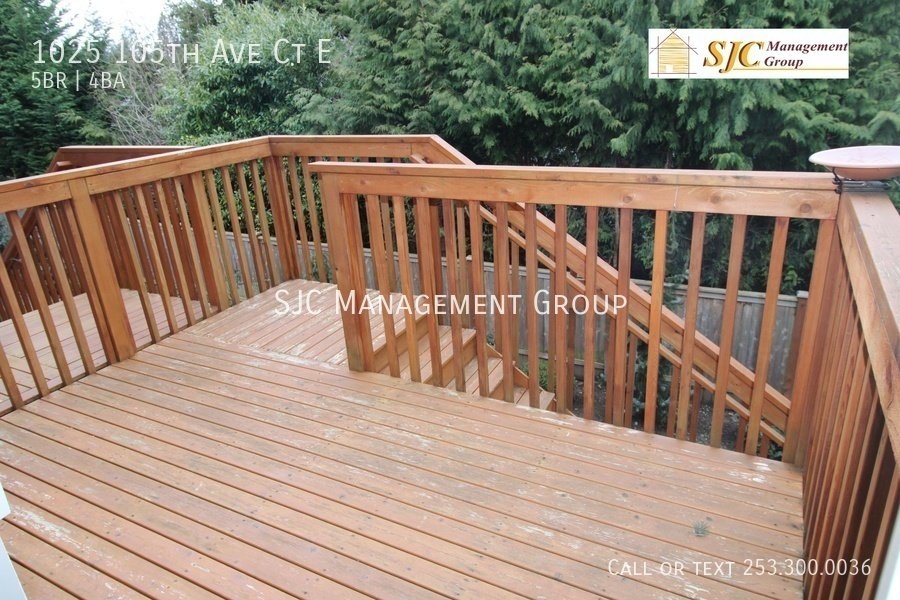 Five Bedroom 3.5 bath Townhome in Edgewood property image