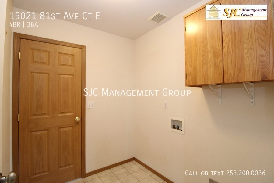 Four bedroom 2.5 bath home for rent South Hill Puyallup property image